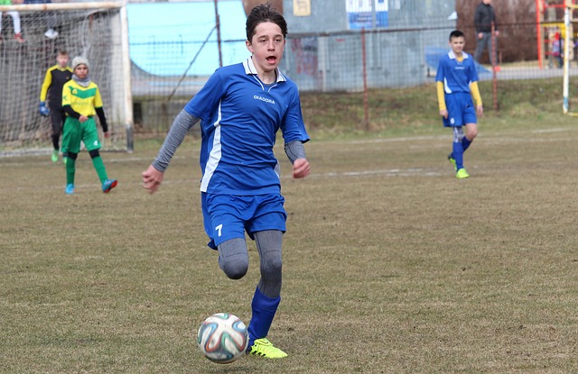 手以各自无 手以各自无